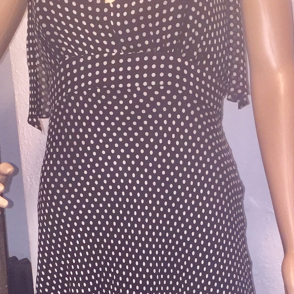 Polka dot white and black size 4 - Picture 9 of 10